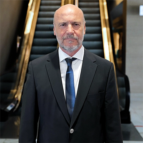 Ortopedik Onkoloji Uzmanı Doç. Dr. Devrim Özer